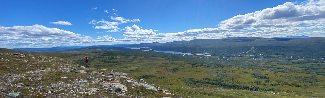 På cykel, till fots och med skidor