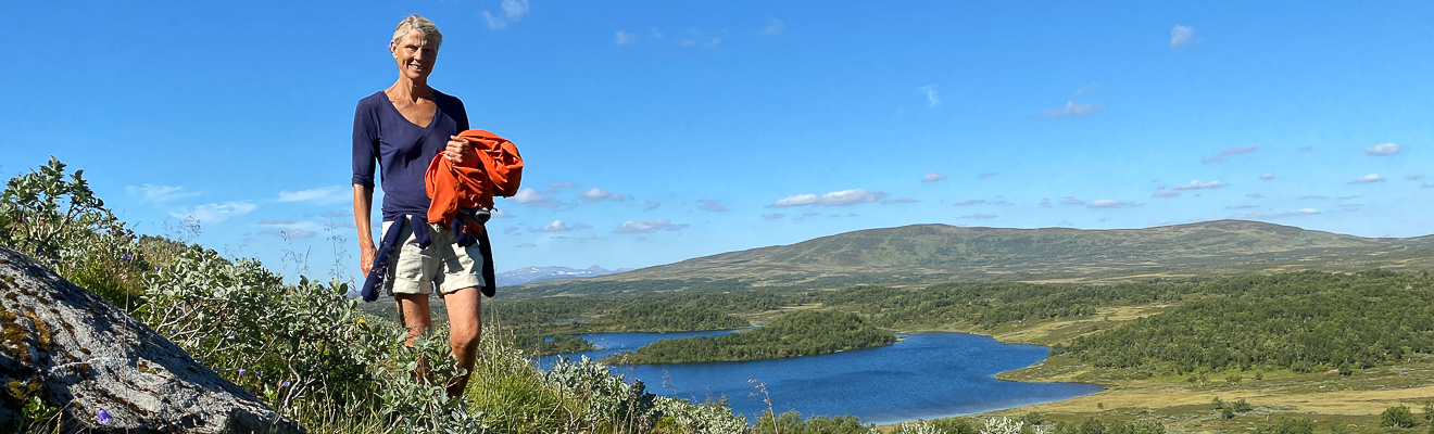 På cykel, till fots och med skidor