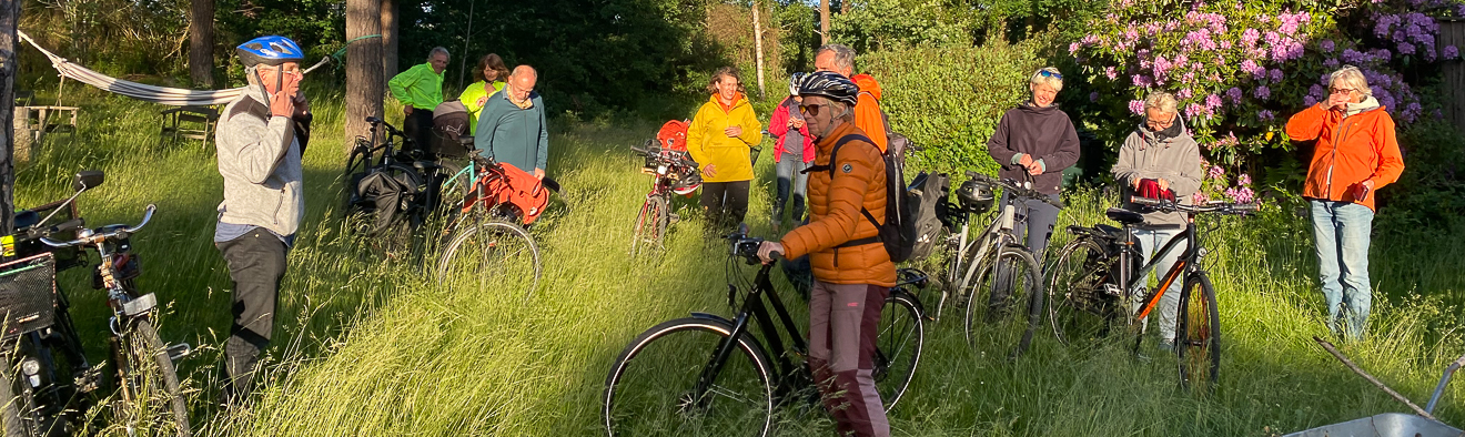 På cykel, till fots och med skidor