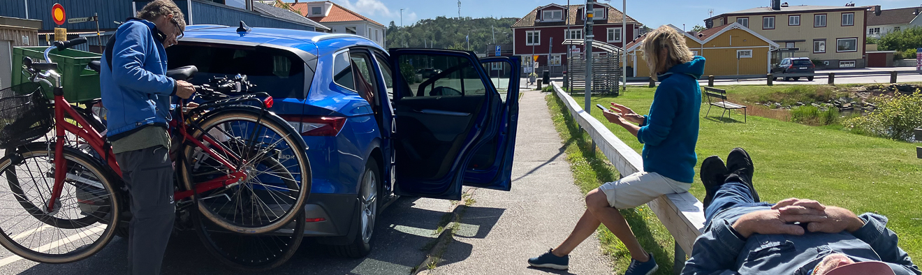 På cykel, till fots och med skidor